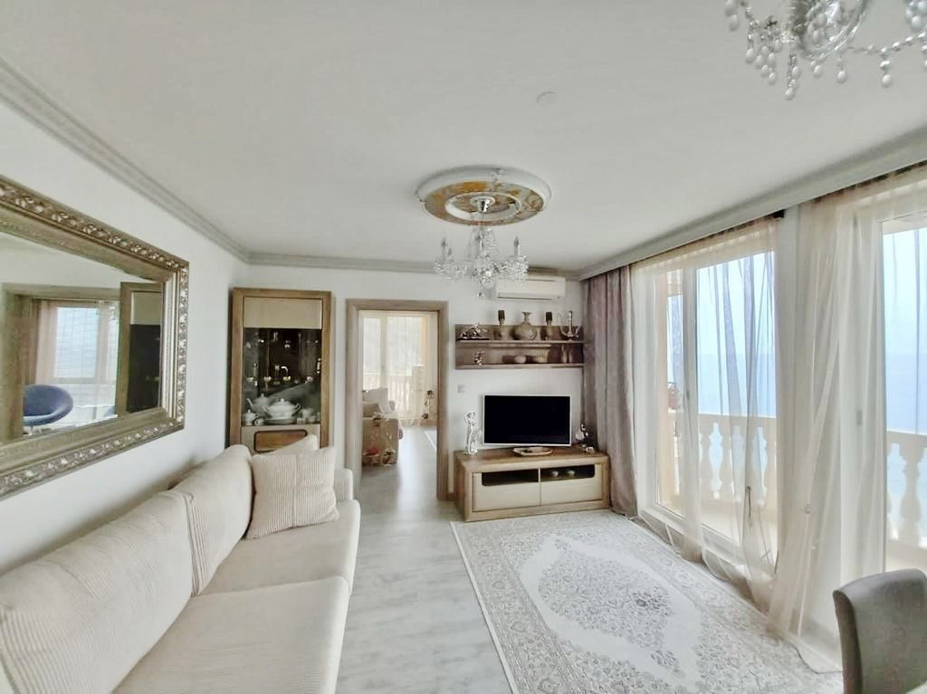 136 990€ / Veľký 3 izbový apartmán s úchvatným výhľadom na more / Bulharsko