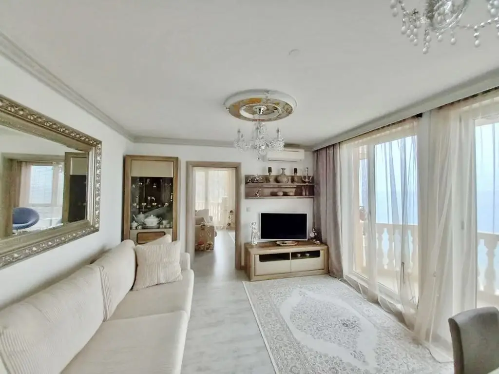 136 990€ / Veľký 3 izbový apartmán s úchvatným výhľadom na more / Bulharsko