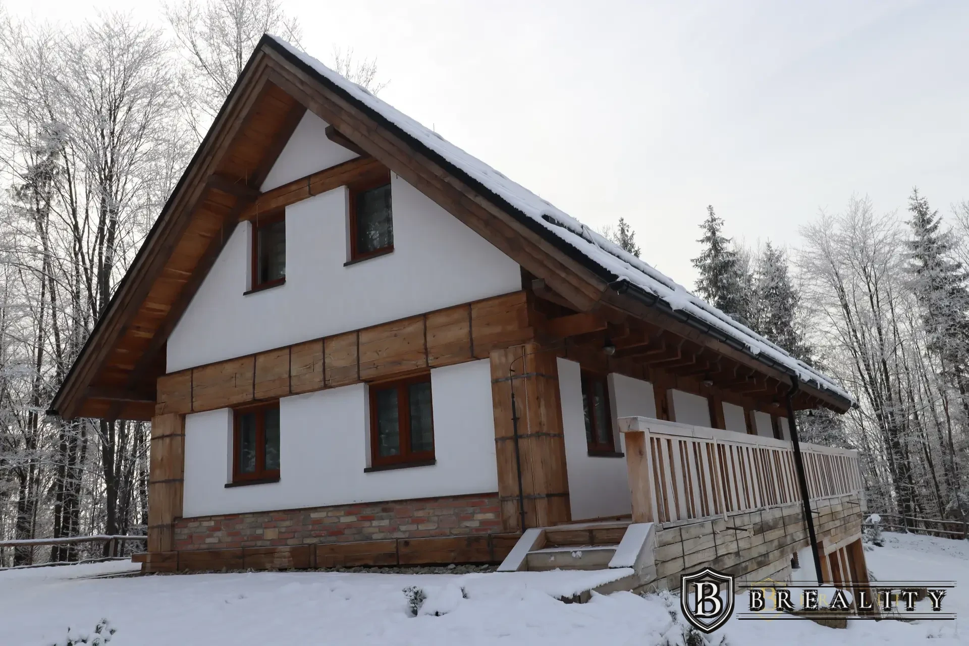 3-podlažná novostavba chaty s dvoma bytovými jednotkami, wellnessom – Kubínska hoľa