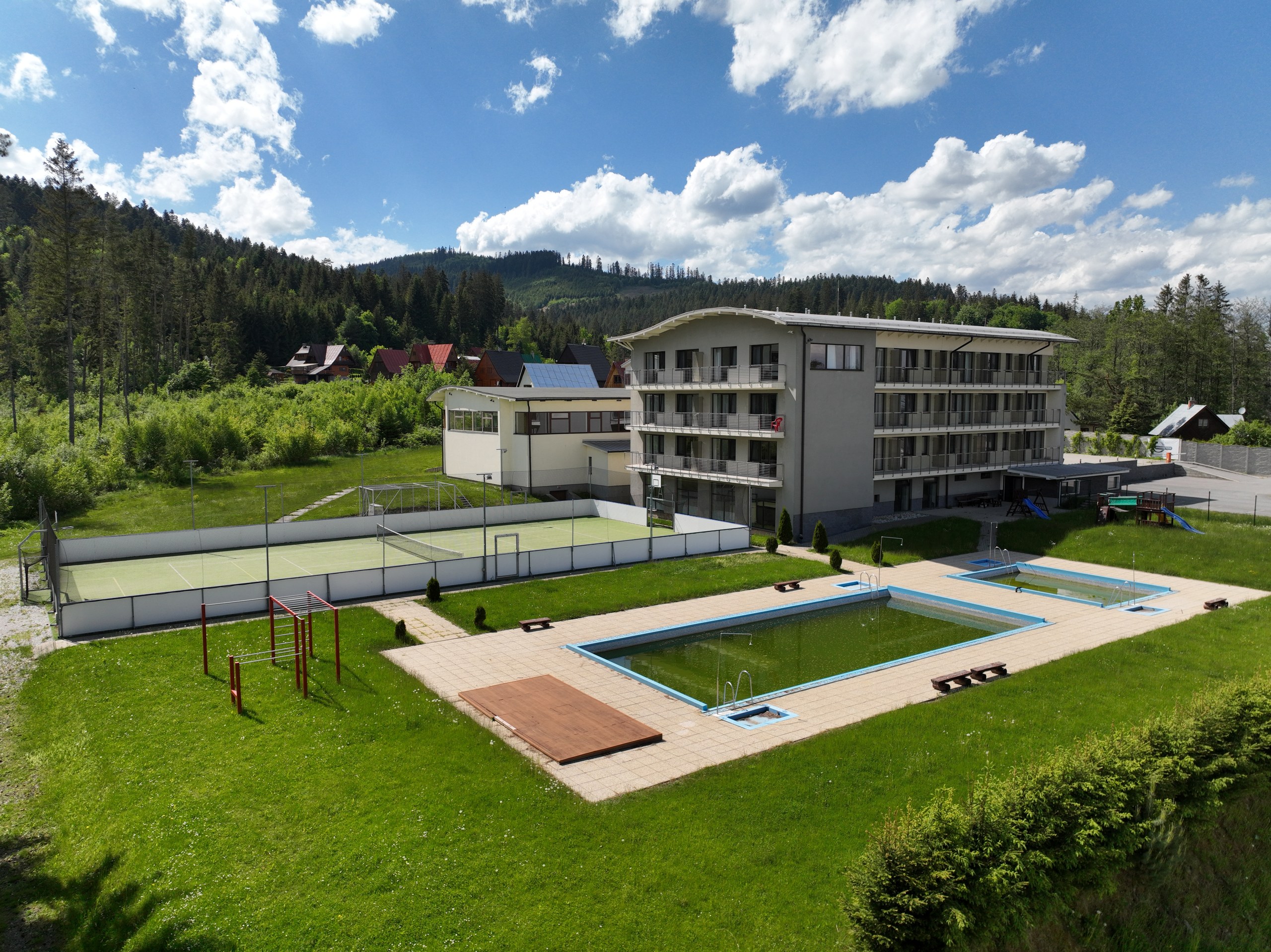 ALTIS RESORT s vlastnou hokejovou halou