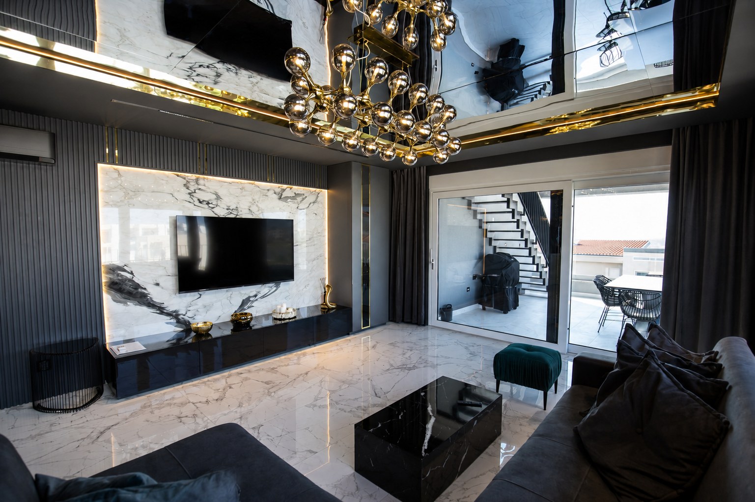 Luxusný penthouse v Chorvátsku/Sukošane – Jedinečná príležitosť na výnimočnom mieste pri mori!