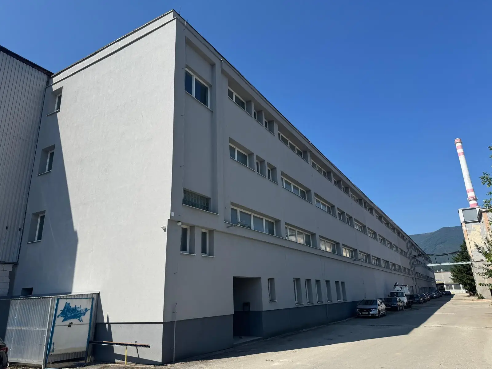 Na predaj/prenájom – Polyfunkčná administratívna budova v Martine