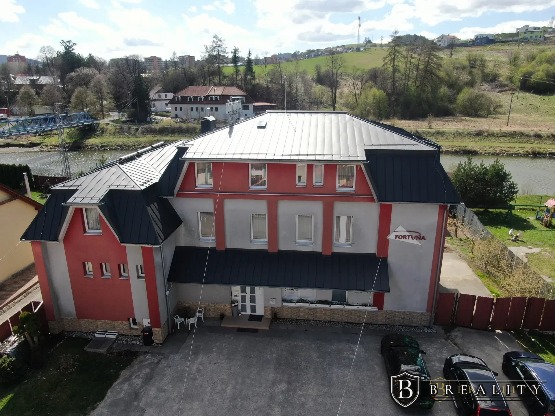 Na predaj zabehnutý penzión fortuna v centre mesta Tvrdošín