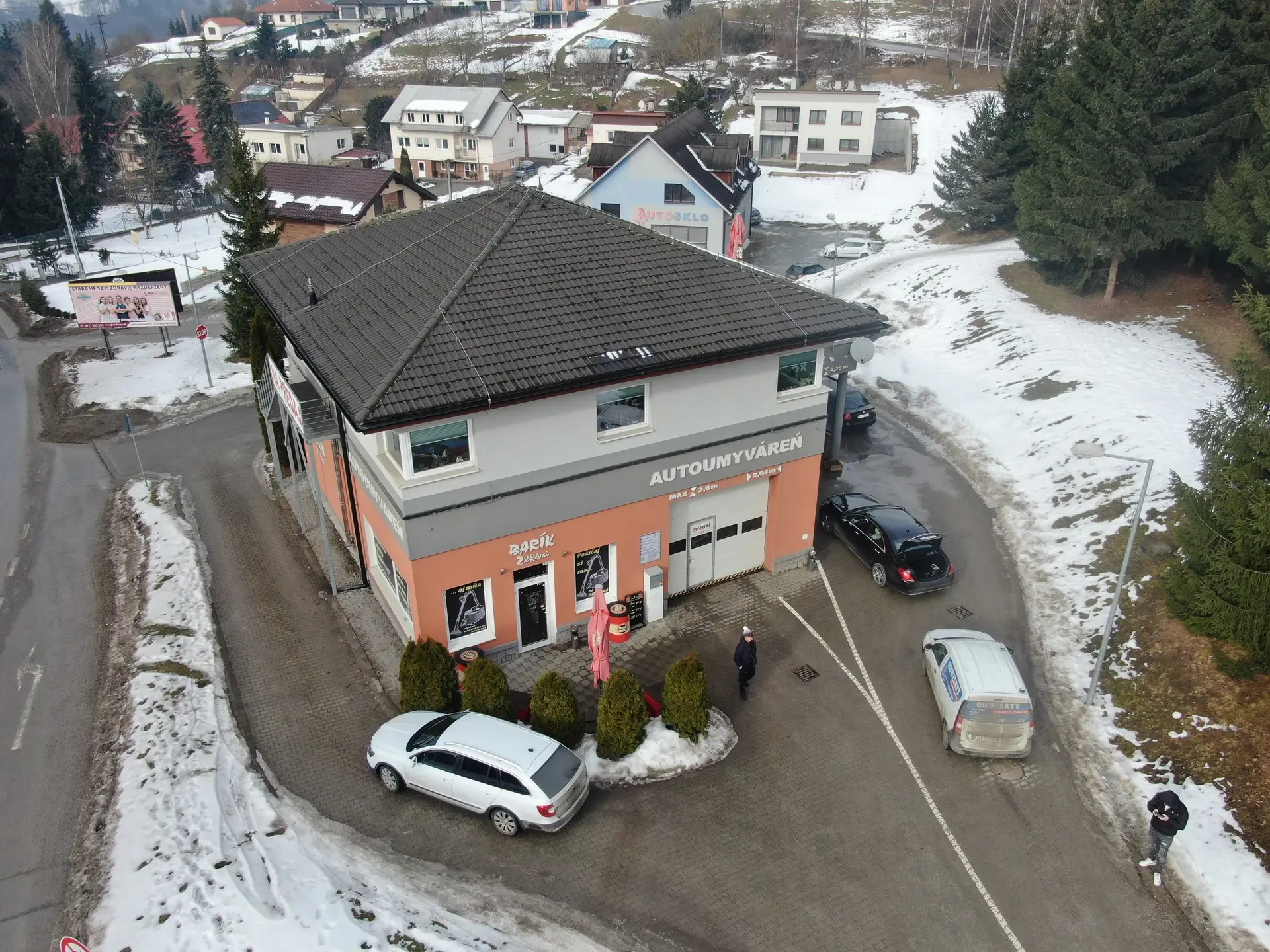 Polyfunkčná budova na predaj – Nemocničná ulica, Dolný Kubín 1 656 m²