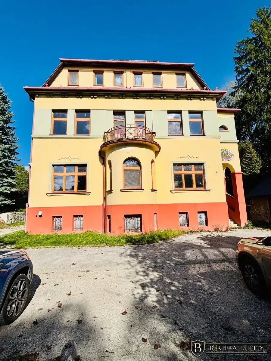 Ponuka na predaj investičnej nehnuteľnosti – Vila Gross, Likavka
