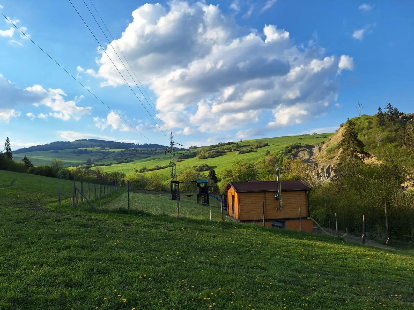 Rekreačná chatka pri Zemianskej dedine