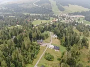 Stavebný pozemok v rekreačnej oblasti Oravice 2165 m2