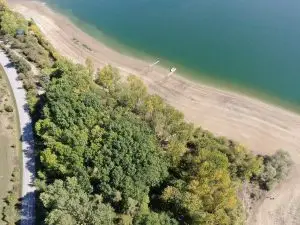 STAVEBNÉ POZEMKY V PRVEJ LÍNII PRI LIPTOVSKEJ MARE – 6 458 m²