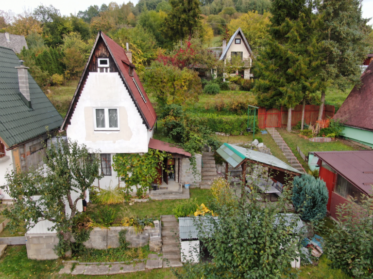 Záhradná chatka s altánkom v Tvrdošíne